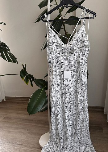 V Yaka Salaş Beyaz Uzun Elbise - Görsel 2