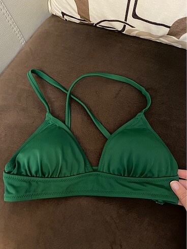 Yeşil bikini üstü