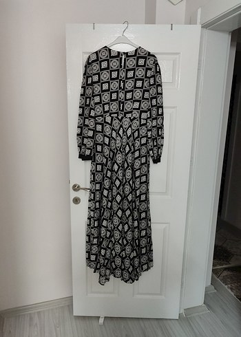 Uzun Desenli Siyah Kadın Elbise - Görsel 7