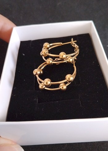 Boncuk Detaylı Altın Renk Midi Küpe - Görsel 2