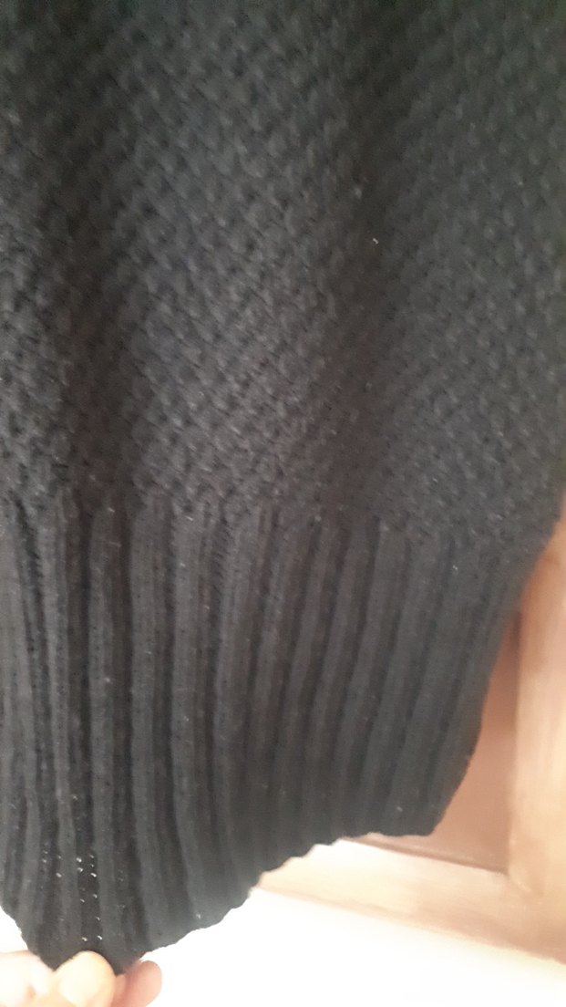 Siyah V Yakalı Kadın Triko Süveter - Görsel 3