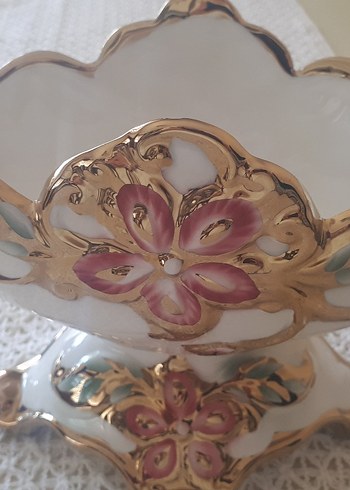 Gold detayli pembe çicekli cok güzel konsol