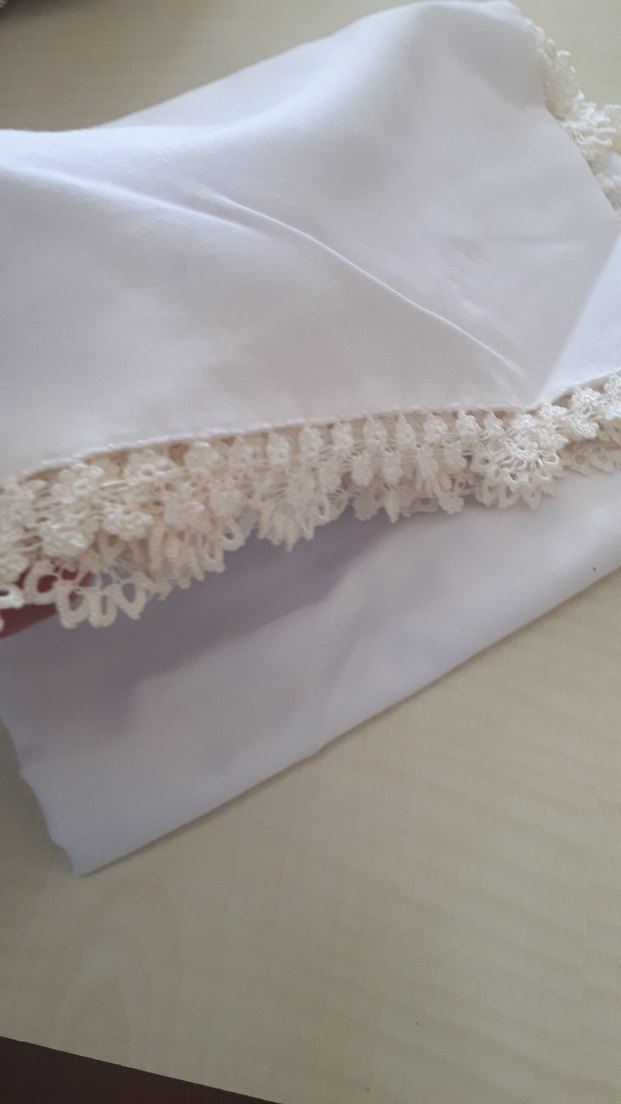 Pullu oyali kenarini cikarip baska seye kullanabilinir - Görsel 2