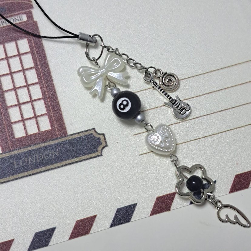 Boncuklu Gotik Gitar Charm Aksesuarı - Görsel 3