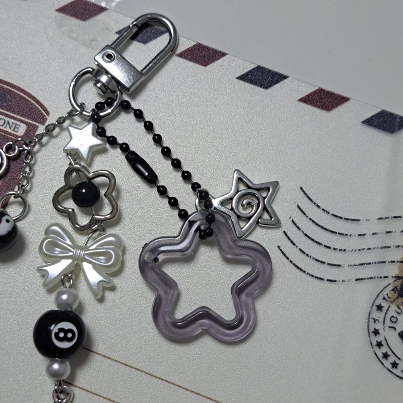 Goth Zincir Detaylı  Keychain - Görsel 2