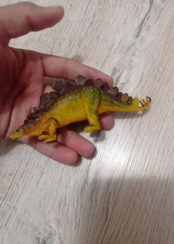 Renkli Kahverengi Dinozor Figürü