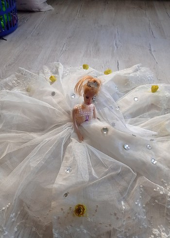 Beyaz Gelinlikli Bebek