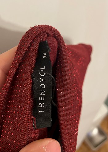 Bordo Yüksek Yakalı Kadın elbise göğüs dekolteli - Görsel 5