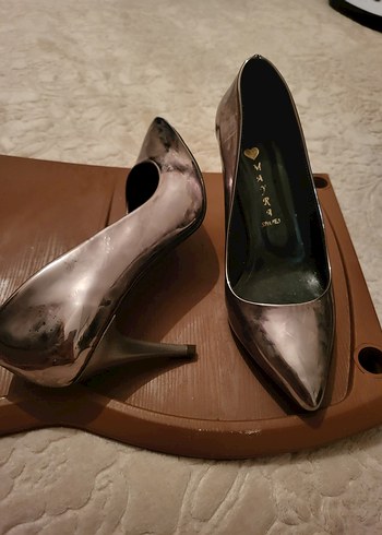 39 Beden kahverengi Renk Gümüş Rengi Parlak Stiletto