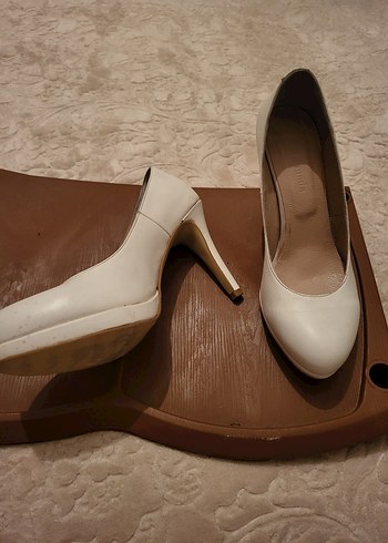 40 Beden Beyaz Deri Stiletto Kadın Topuklu Ayakkabı