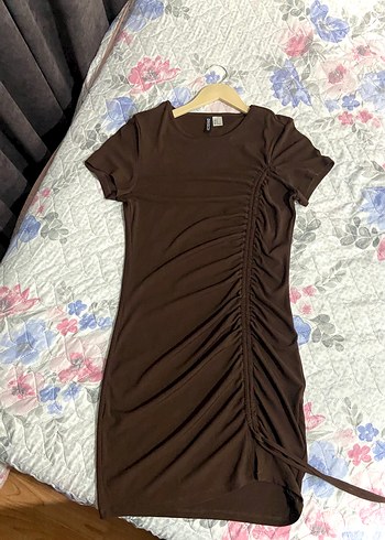 Kahverengi Kısa Kollu Drapeli Midi Elbise