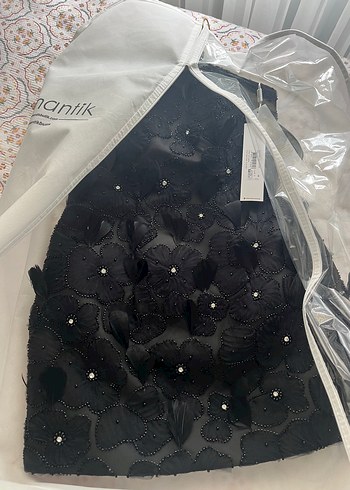 40 Beden siyah Renk İşlemeli Boncuklu Siyah Mini Straplez Elbise