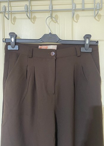 Kadın Acı Kahve Midi Düz Paça Pantolon
Gayet iyi durumdadır. - Görsel 2