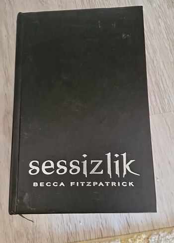 Beden Renk Becca Fitzpatrick Kitap Seti - Final, Sessizlik, Çığlık, Fısıltı