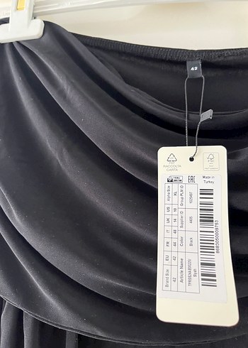 42 Beden camel Renk TRENDYOLMİLLA Siyah Vücuda Oturan Asimetrik Elbise