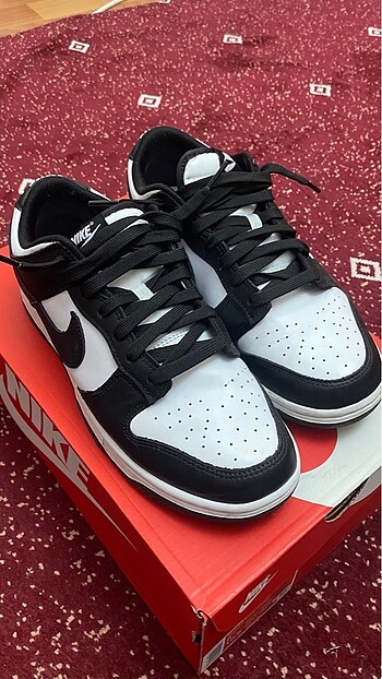 Nike panda dunk low