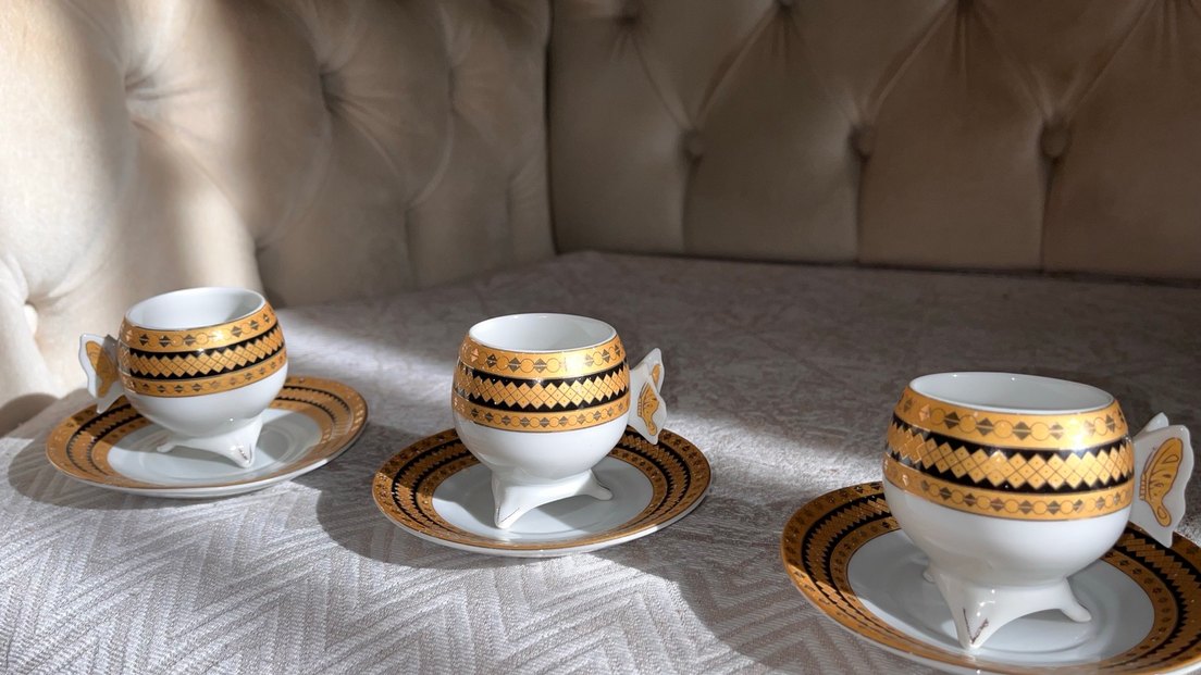 Altın  24 ayar altın Desenli Fincan ve Tabak Seti Japon üretim - Görsel 5