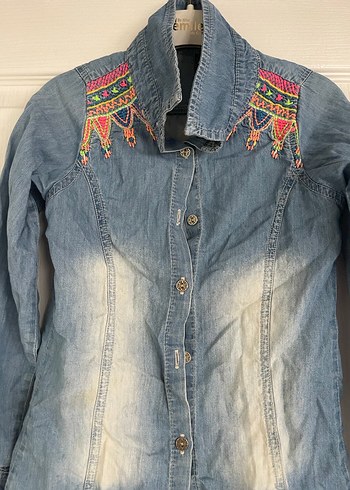 Nakışlı kız çoçuk Kot Gömlek, Uzun Kollu. - Görsel 3