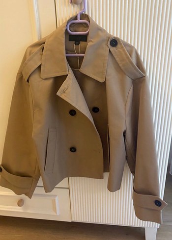 Zara Düğmeli Bej Kısa Süet Trençkot