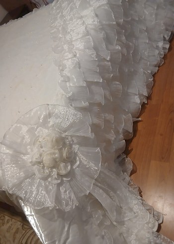 Beyaz Nakışlı Yatak Örtüsü - Görsel 4