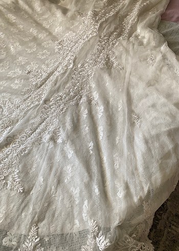 Viola Chan Tasarımı Dantel İşlemeli V Yaka Prenses Gelinlik - Görsel 8