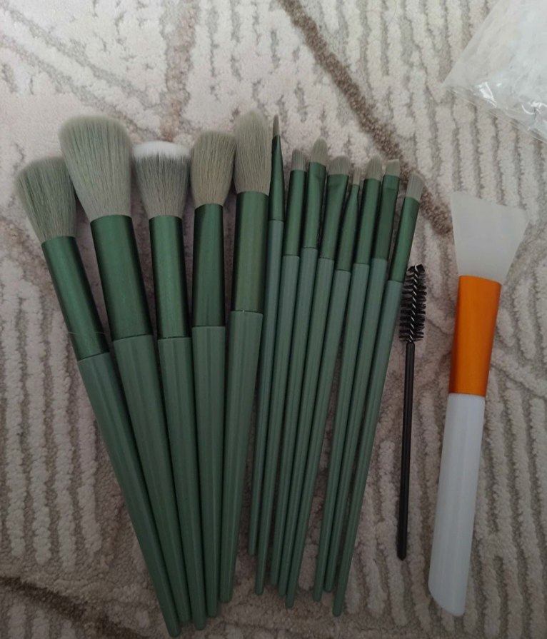 Pastel Renkli Makyaj Fırça ve Süngerleri Seti(25parça) - Görsel 2