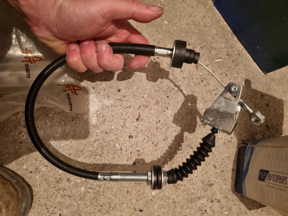 Siyah Motor Gaz Kablosu - Görsel 2