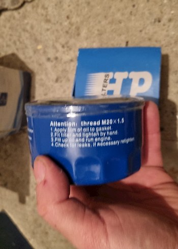 Mavi ve Gri Minimalist Erkek Rozeti - Görsel 4