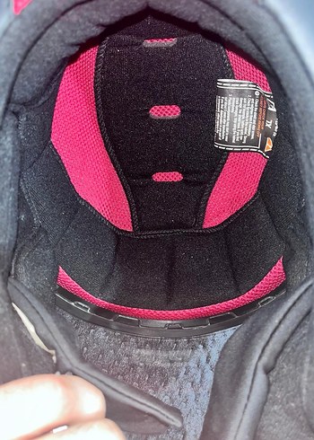 Kilitli Siyah Desenli  Motosiklet Kaskı - Görsel 4