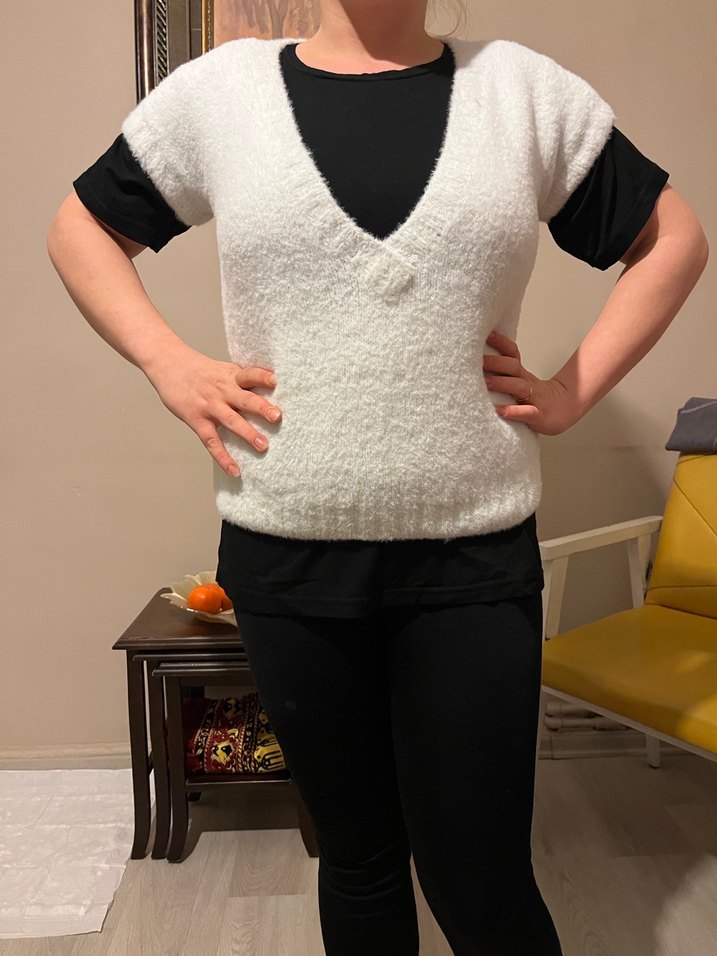 V Yaka Beyaz Örgü Kadın Süveter - Görsel 2