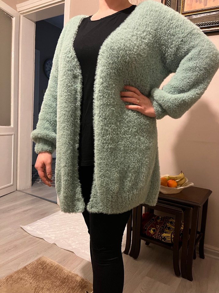  El Emeği Örgü Hırka  Tamamen Kendi Örgüm - Görsel 2