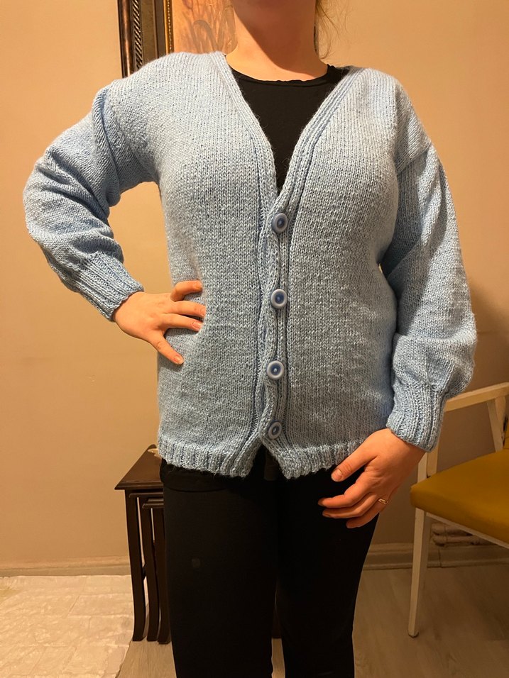 Düğmeli V Yaka Gri Triko Hırka - Görsel 2