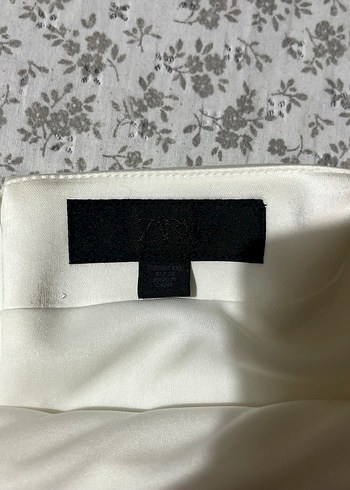 ZARA KISA SATEN KURDELE YÜZEYLİ ELBİSE - Görsel 4