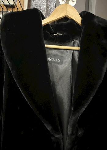 Siyah Kadın Kürk Detaylı Midi Kaban - Görsel 2