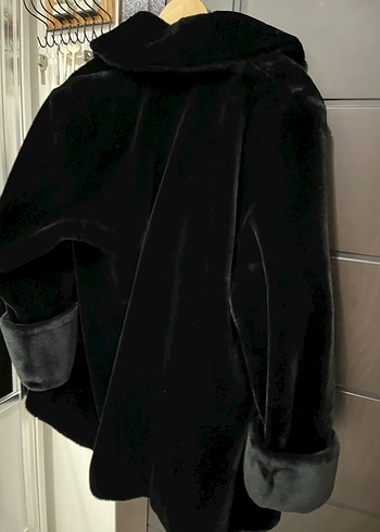 Siyah Kadın Kürk Detaylı Midi Kaban - Görsel 3