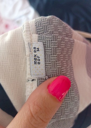 Trendyol & Milla Beyaz siyah Çizgili Pilili Midi Etek