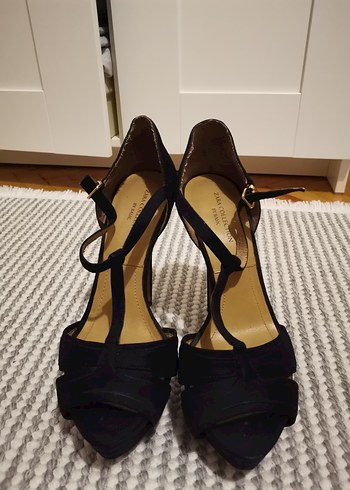 Zara Klasik Siyah Topuklu Kadın Ayakkabı