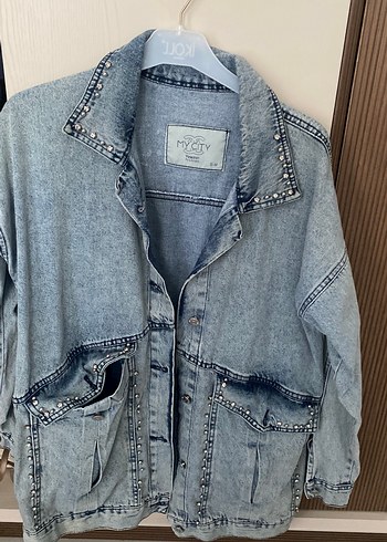 Gri Düğmeli Kadın Denim Ceket