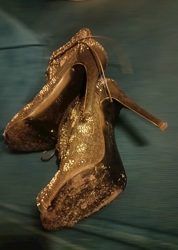 37 Beden Siyah Yılan Desenli Payetli Stiletto Topuklu Ayakkabı