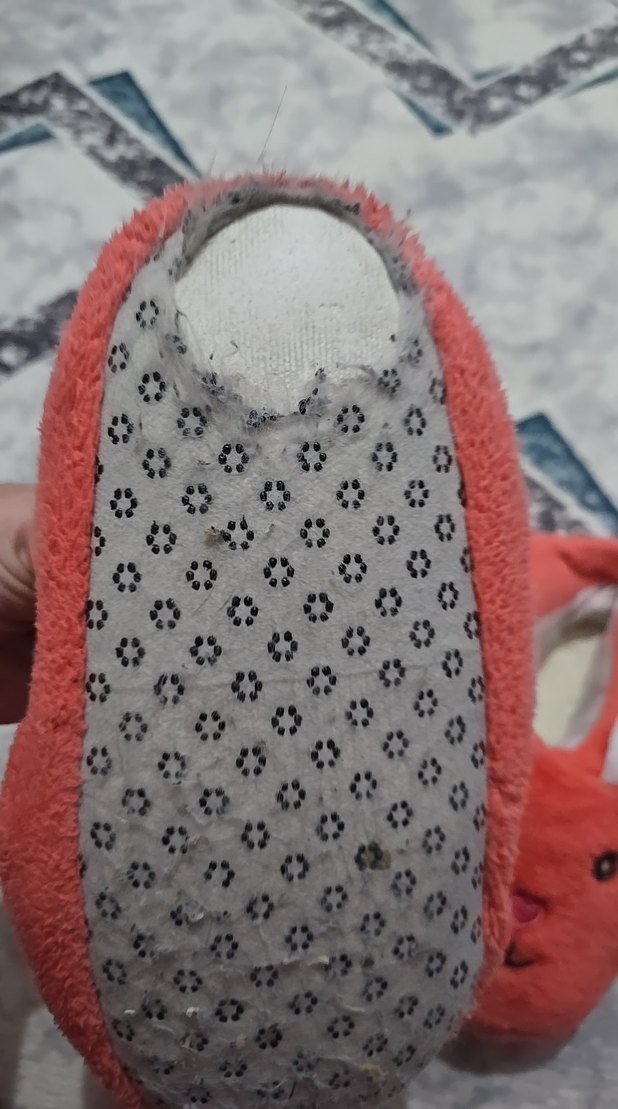 Kız Çocukları İçin Kırmızı Nakışlı Sıcak Ev Terliği - Görsel 2