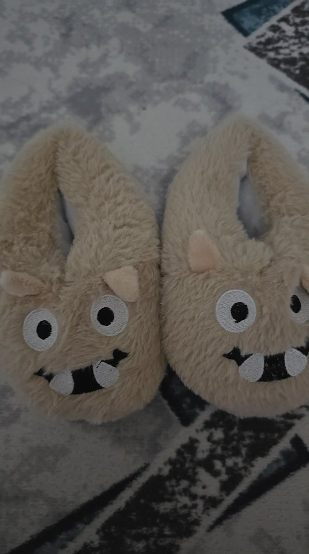 Kızlar için peluş detaylı bej terlik - Görsel 4