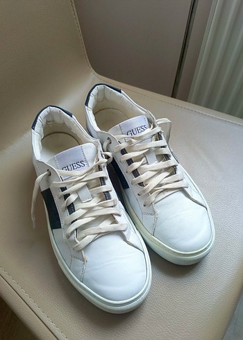 Guess Beyaz Dusuk Bilekli Sneaker