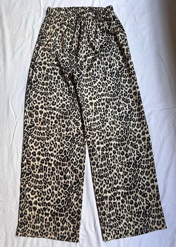 Diğer Leopar Desenli Alt-Üst Pantolon Takım