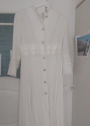 Beyaz Düğmeli Uzun Kollu Vintage Elbise