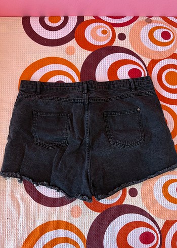 Siyah Yırtık Mini Kot Şort - Görsel 2