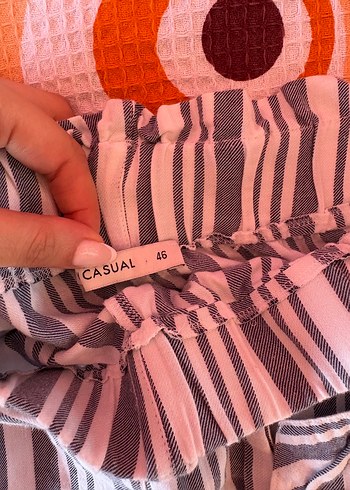 Gri Çizgili Mini Şort - Görsel 3