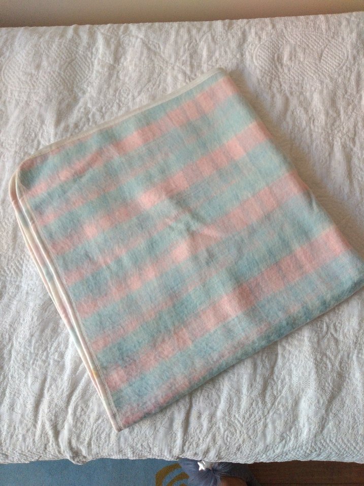 Pastel Renkli Çok Renkli Batik Desenli Battaniye - Görsel 2