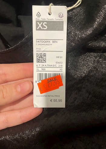 Drapeli Parlak Siyah Kolsuz Kadın Bluz - Görsel 3