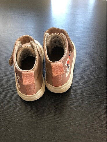 24 Beden ten rengi Renk H&M kız çocuk ayakkabı
