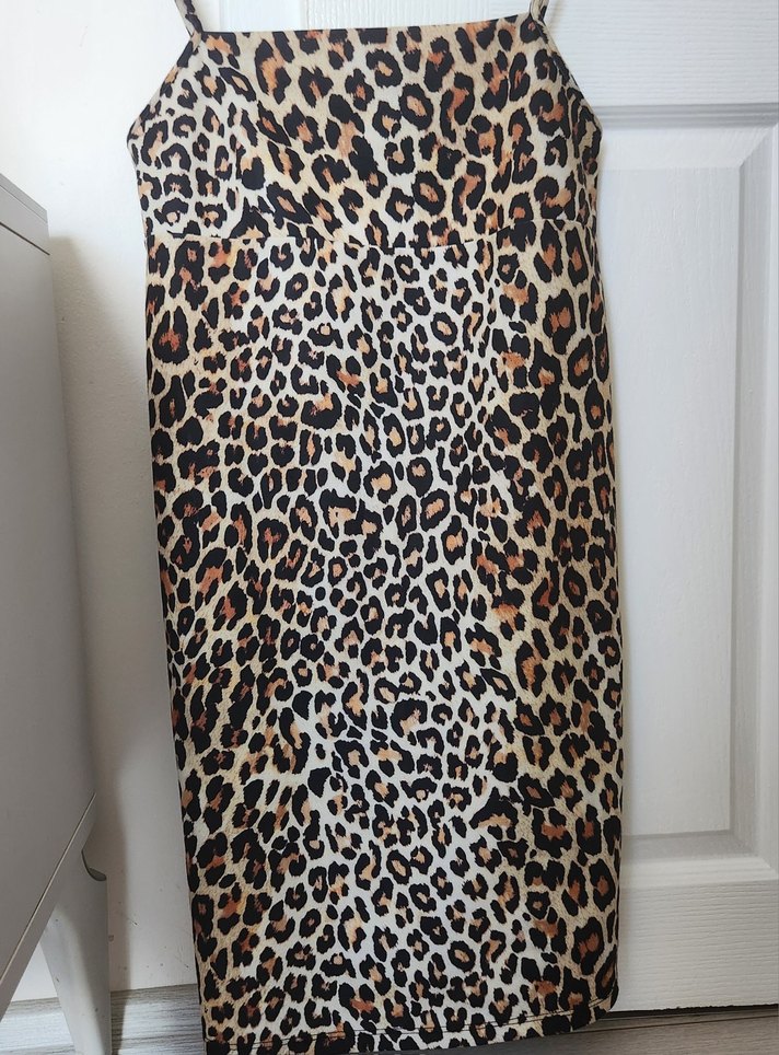 Leopar Desenli V Yaka Midi Elbise - Görsel 3